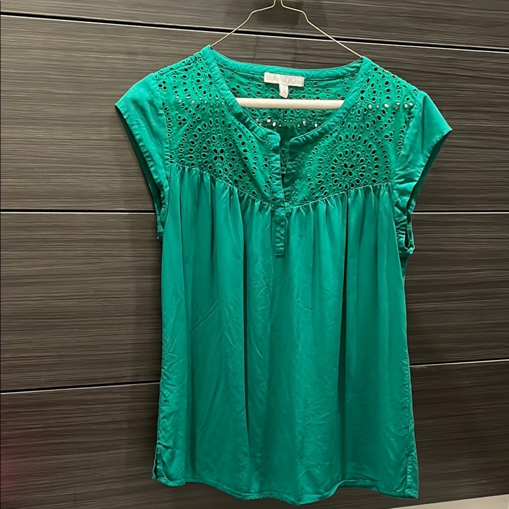 Bobeau Green Embellished Cap Sleeve Blouse